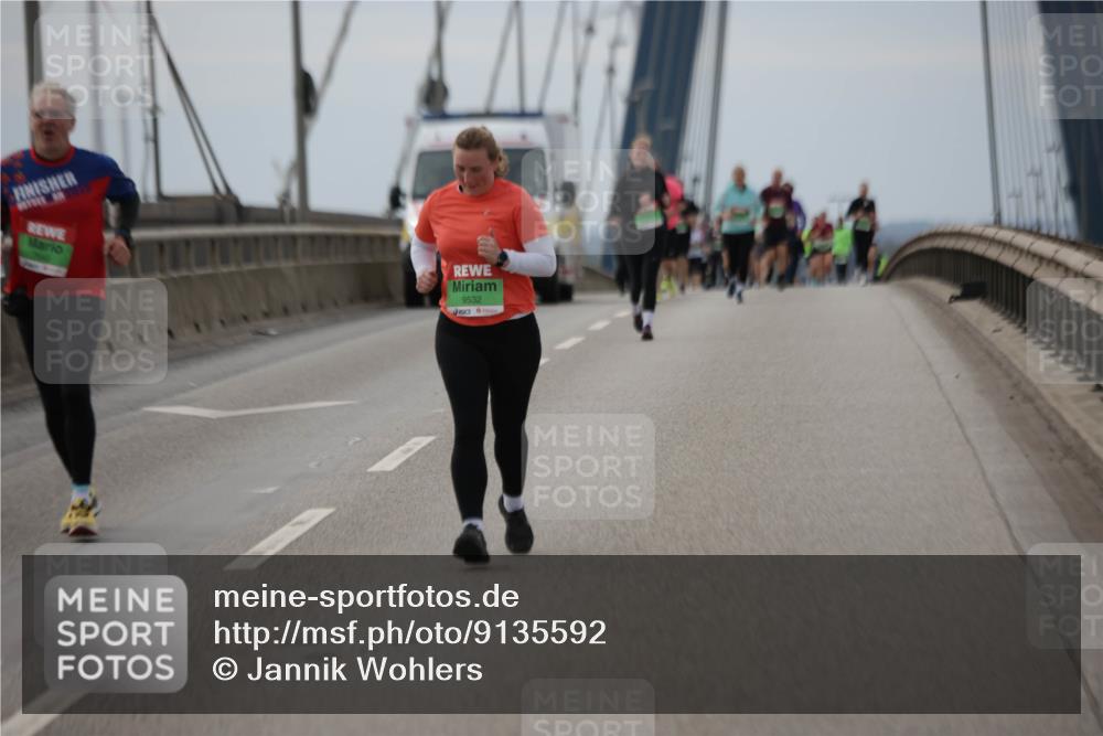 03.10.2025 - Köhlbrandbrückenlauf Jannik Wohlers http://msf.ph/oto/9135592 03.10.2025 16:06:24 Position 1 9532 meine-sportfotos.de