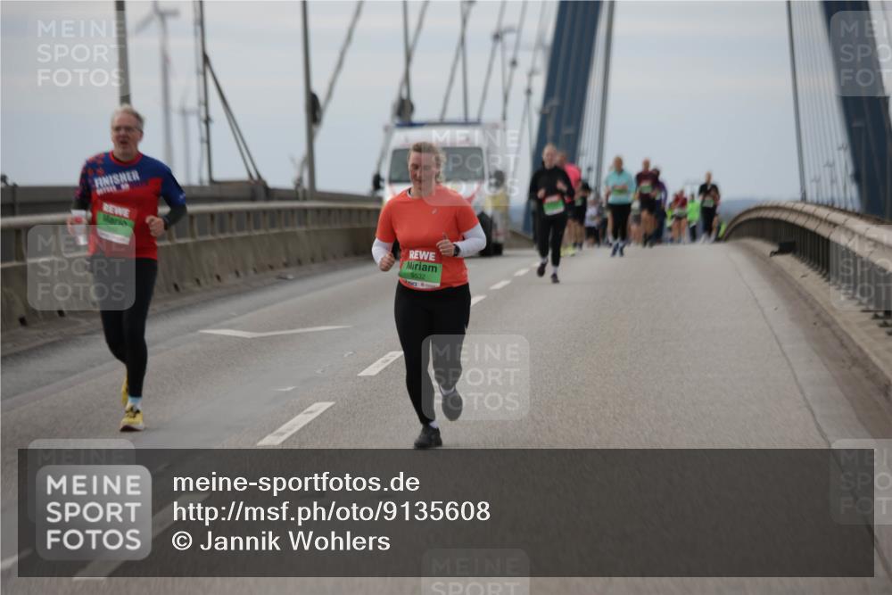03.10.2025 - Köhlbrandbrückenlauf Jannik Wohlers http://msf.ph/oto/9135608 03.10.2025 16:06:24 Position 1 9532 meine-sportfotos.de