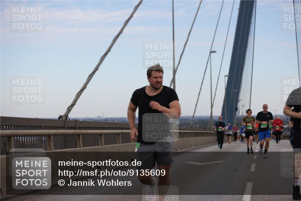 03.10.2025 - Köhlbrandbrückenlauf Jannik Wohlers http://msf.ph/oto/9135609 03.10.2025 15:24:16 Position 1  meine-sportfotos.de