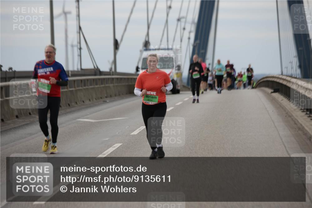 03.10.2025 - Köhlbrandbrückenlauf Jannik Wohlers http://msf.ph/oto/9135611 03.10.2025 16:06:24 Position 1 9532 meine-sportfotos.de
