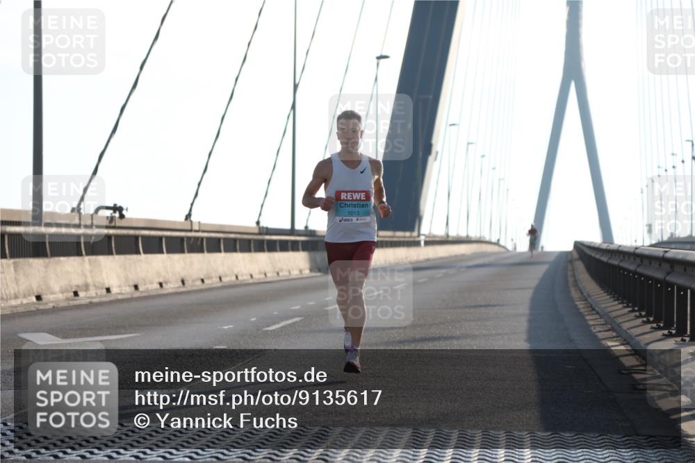 03.10.2025 - Köhlbrandbrückenlauf Yannick Fuchs http://msf.ph/oto/9135617 03.10.2025 08:18:17 Position 2 1013 meine-sportfotos.de