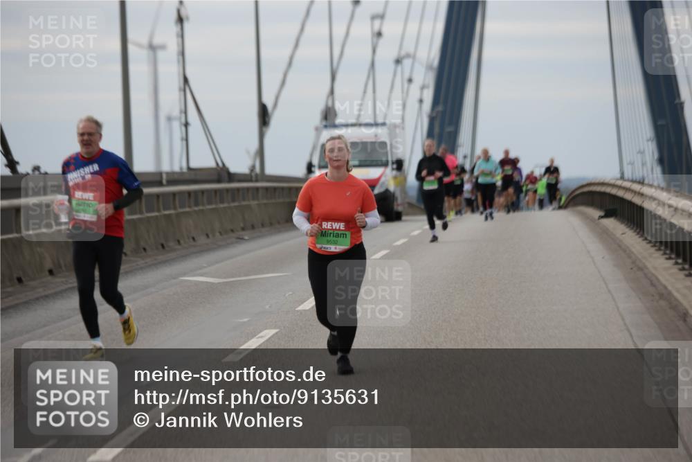 03.10.2025 - Köhlbrandbrückenlauf Jannik Wohlers http://msf.ph/oto/9135631 03.10.2025 16:06:24 Position 1 9532 meine-sportfotos.de