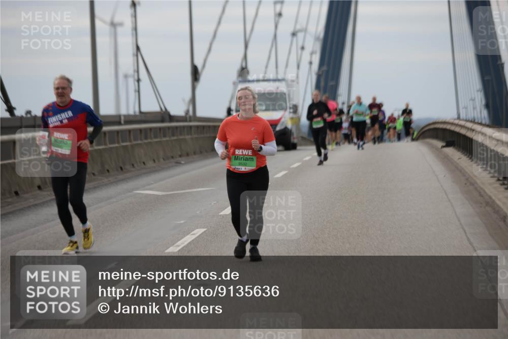 03.10.2025 - Köhlbrandbrückenlauf Jannik Wohlers http://msf.ph/oto/9135636 03.10.2025 16:06:24 Position 1 9532 meine-sportfotos.de