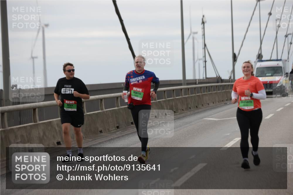 03.10.2025 - Köhlbrandbrückenlauf Jannik Wohlers http://msf.ph/oto/9135641 03.10.2025 16:06:25 Position 1 202, 7640 meine-sportfotos.de