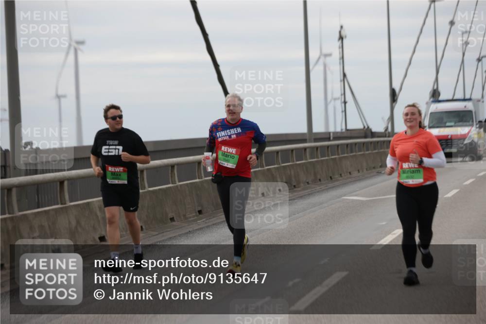 03.10.2025 - Köhlbrandbrückenlauf Jannik Wohlers http://msf.ph/oto/9135647 03.10.2025 16:06:25 Position 1 2025, 7640 meine-sportfotos.de
