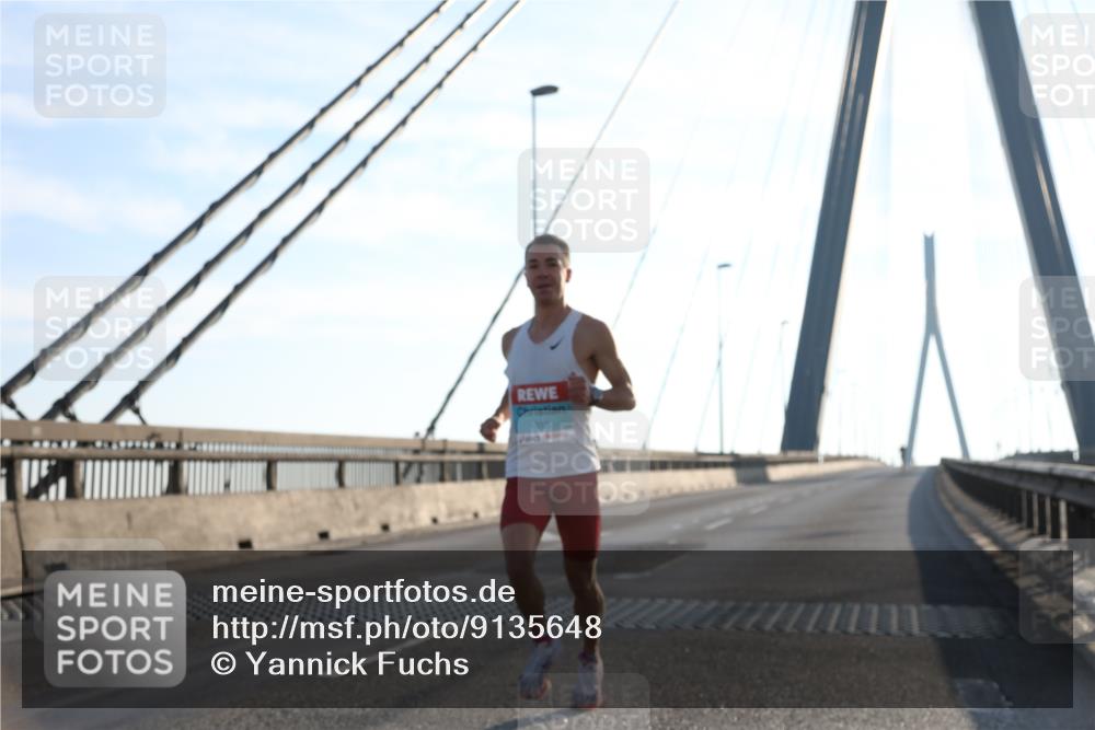 03.10.2025 - Köhlbrandbrückenlauf Yannick Fuchs http://msf.ph/oto/9135648 03.10.2025 08:18:19 Position 2 1013 meine-sportfotos.de