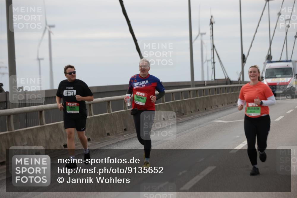 03.10.2025 - Köhlbrandbrückenlauf Jannik Wohlers http://msf.ph/oto/9135652 03.10.2025 16:06:25 Position 1 7640 meine-sportfotos.de