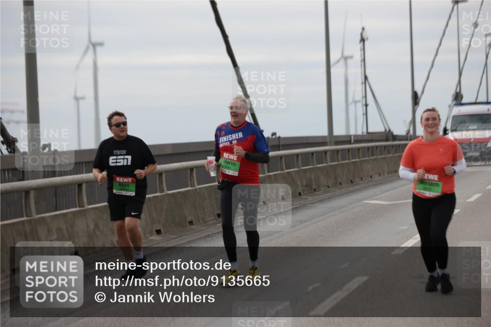 03.10.2025 - Köhlbrandbrückenlauf Jannik Wohlers http://msf.ph/oto/9135665 03.10.2025 16:06:25 Position 1 51, 2025, 7640, 9832 meine-sportfotos.de