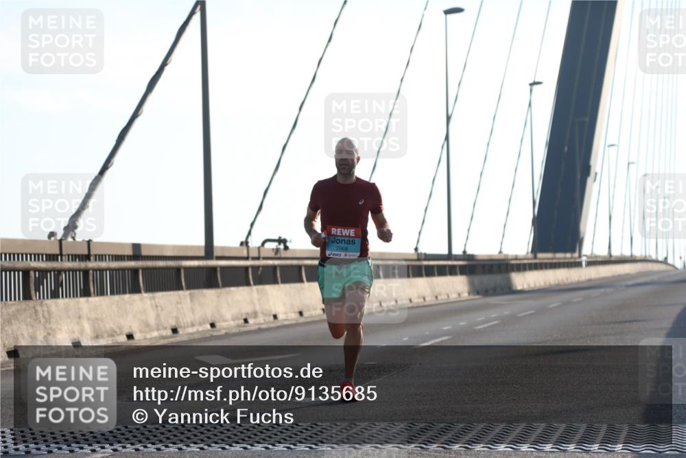 03.10.2025 - Köhlbrandbrückenlauf Yannick Fuchs http://msf.ph/oto/9135685 03.10.2025 08:18:37 Position 2 2968 meine-sportfotos.de