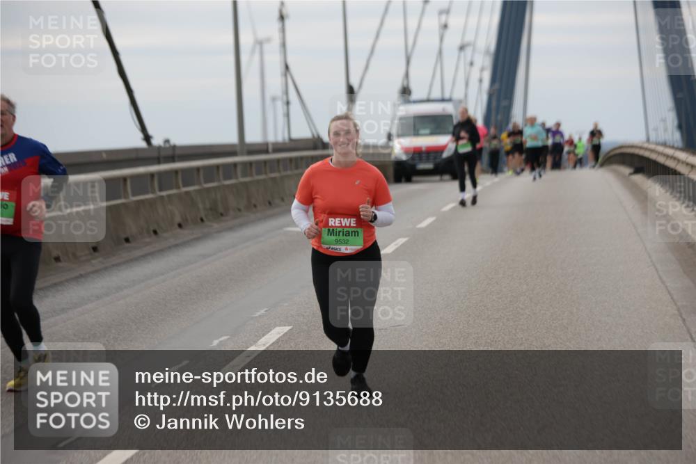03.10.2025 - Köhlbrandbrückenlauf Jannik Wohlers http://msf.ph/oto/9135688 03.10.2025 16:06:26 Position 1 2025, 9532 meine-sportfotos.de