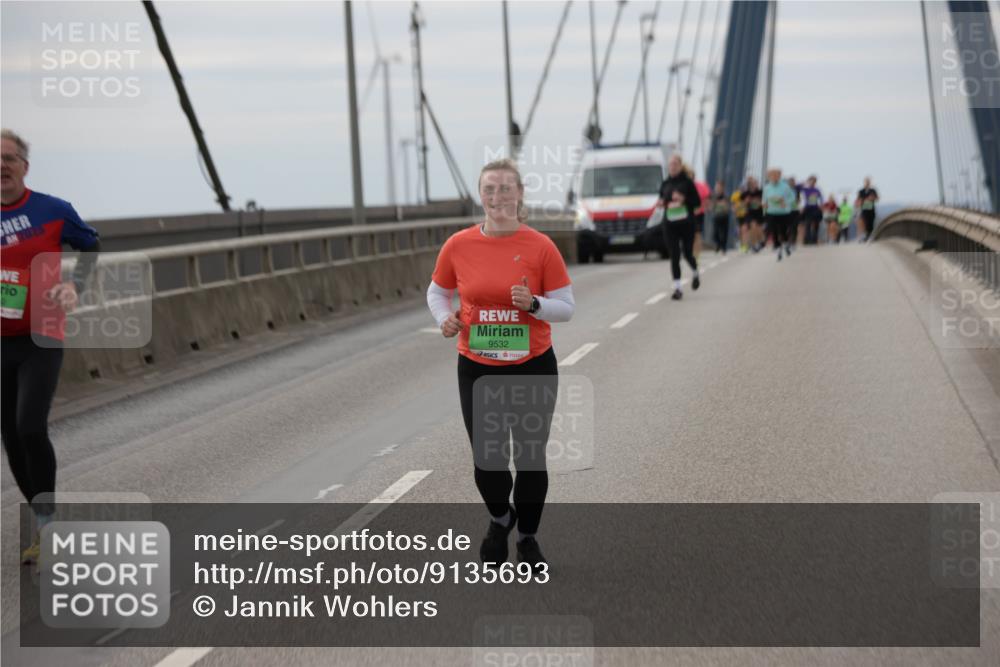 03.10.2025 - Köhlbrandbrückenlauf Jannik Wohlers http://msf.ph/oto/9135693 03.10.2025 16:06:26 Position 1 2025, 9532 meine-sportfotos.de