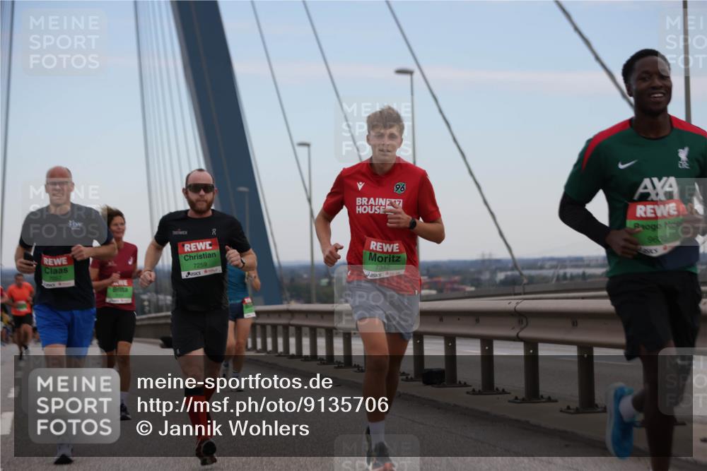 03.10.2025 - Köhlbrandbrückenlauf Jannik Wohlers http://msf.ph/oto/9135706 03.10.2025 15:24:19 Position 1 7259, 26, 7, 7342, 9632 meine-sportfotos.de