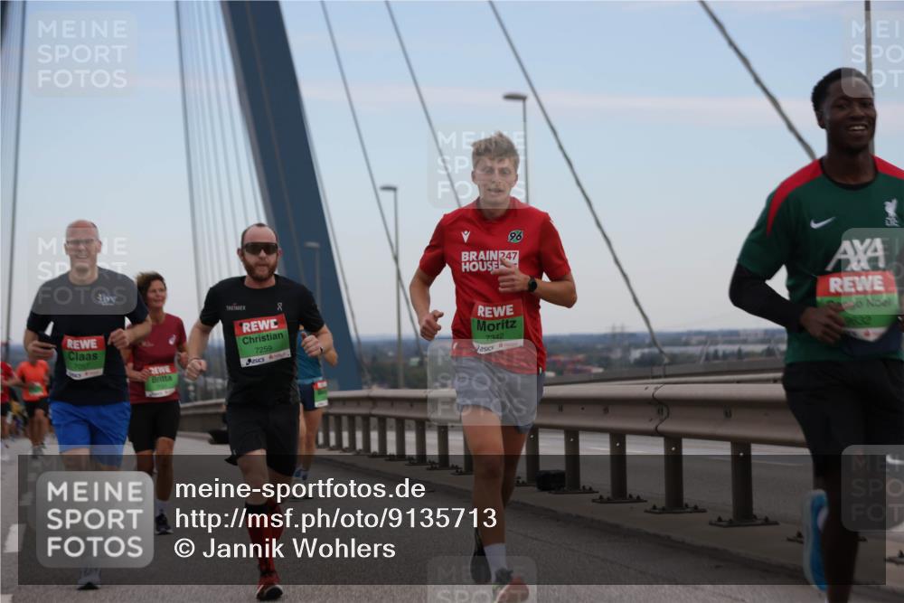 03.10.2025 - Köhlbrandbrückenlauf Jannik Wohlers http://msf.ph/oto/9135713 03.10.2025 15:24:19 Position 1 7259, 26, 247, 7342, 9632 meine-sportfotos.de