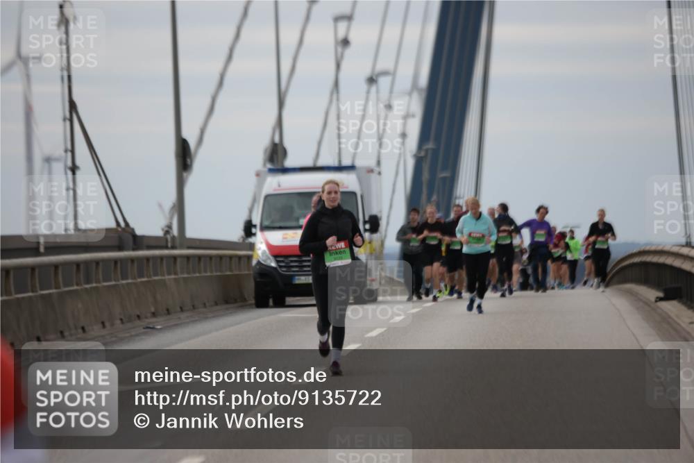 03.10.2025 - Köhlbrandbrückenlauf Jannik Wohlers http://msf.ph/oto/9135722 03.10.2025 16:06:28 Position 1  meine-sportfotos.de