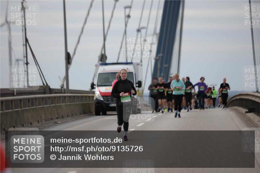 03.10.2025 - Köhlbrandbrückenlauf Jannik Wohlers http://msf.ph/oto/9135726 03.10.2025 16:06:28 Position 1  meine-sportfotos.de