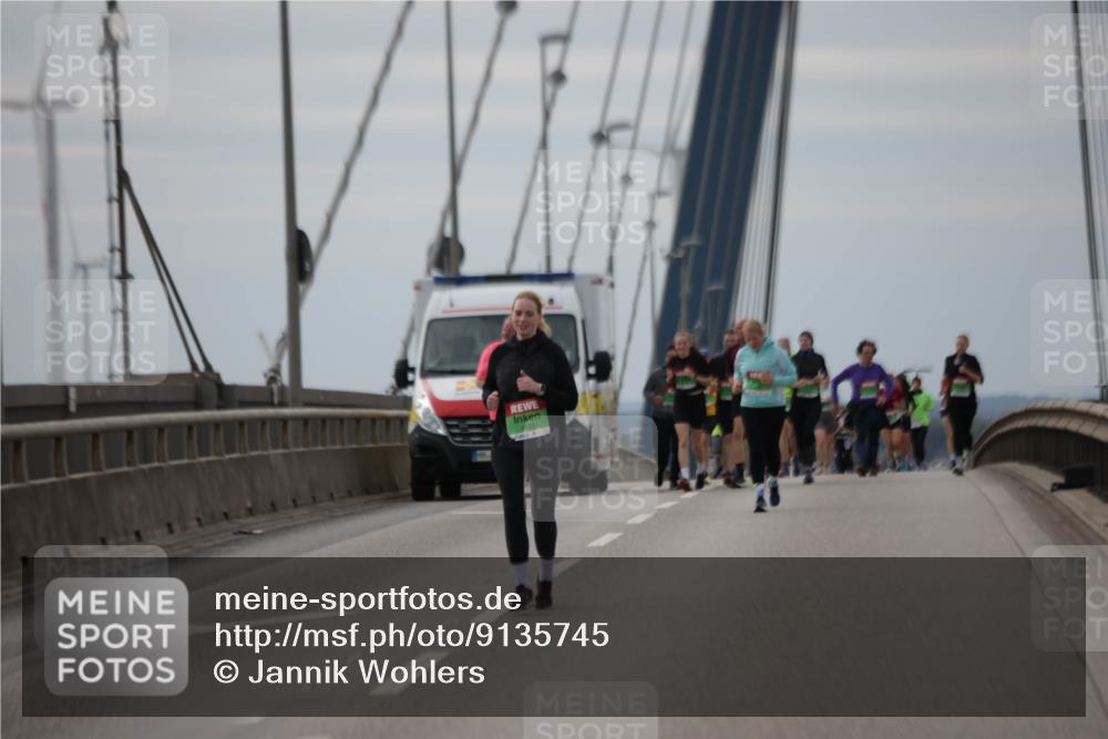 03.10.2025 - Köhlbrandbrückenlauf Jannik Wohlers http://msf.ph/oto/9135745 03.10.2025 16:06:28 Position 1  meine-sportfotos.de