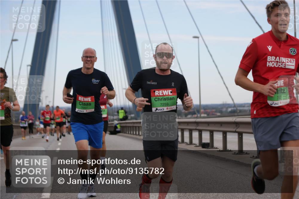 03.10.2025 - Köhlbrandbrückenlauf Jannik Wohlers http://msf.ph/oto/9135782 03.10.2025 15:24:20 Position 1 7057, 96, 247, 50, 7259 meine-sportfotos.de