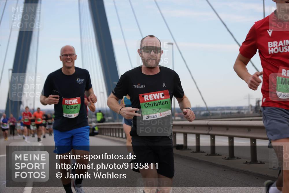 03.10.2025 - Köhlbrandbrückenlauf Jannik Wohlers http://msf.ph/oto/9135811 03.10.2025 15:24:21 Position 1 7057, 7259, 73 meine-sportfotos.de