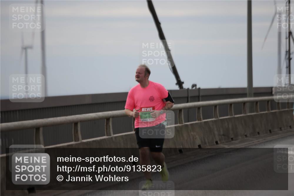 03.10.2025 - Köhlbrandbrückenlauf Jannik Wohlers http://msf.ph/oto/9135823 03.10.2025 16:06:42 Position 1 8470 meine-sportfotos.de