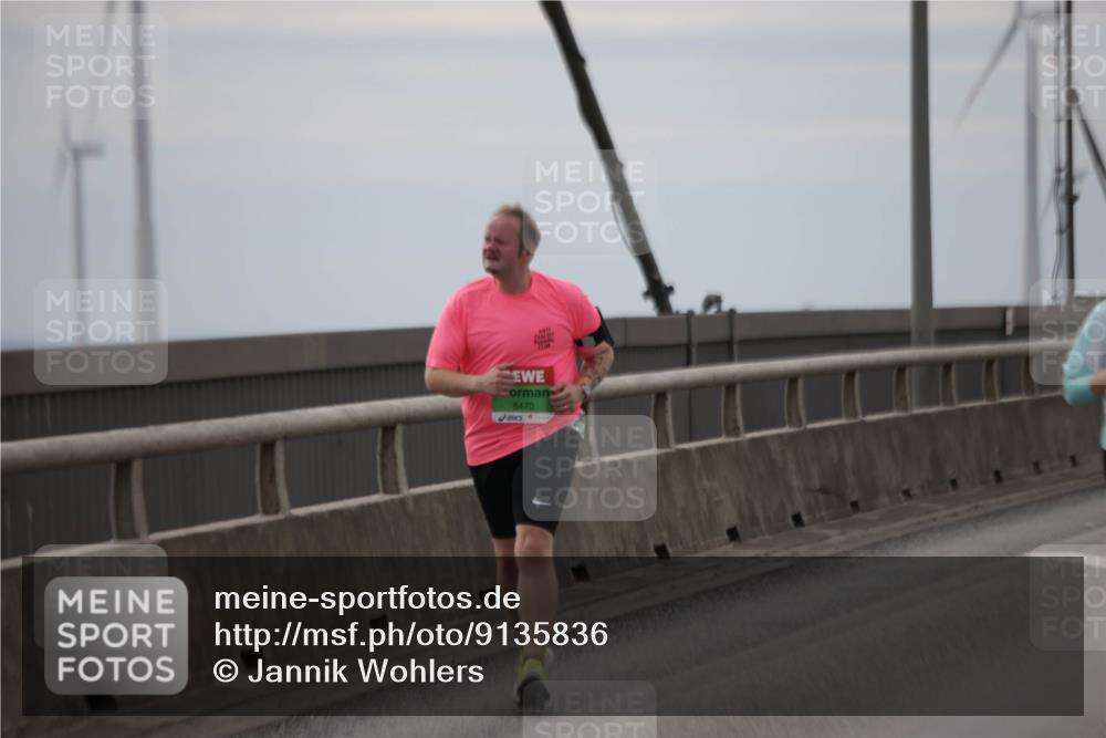 03.10.2025 - Köhlbrandbrückenlauf Jannik Wohlers http://msf.ph/oto/9135836 03.10.2025 16:06:42 Position 1 8470 meine-sportfotos.de