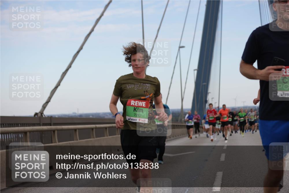 03.10.2025 - Köhlbrandbrückenlauf Jannik Wohlers http://msf.ph/oto/9135838 03.10.2025 15:24:22 Position 1 2025, 7213 meine-sportfotos.de