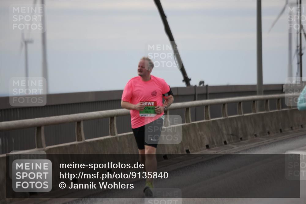 03.10.2025 - Köhlbrandbrückenlauf Jannik Wohlers http://msf.ph/oto/9135840 03.10.2025 16:06:42 Position 1 8470 meine-sportfotos.de