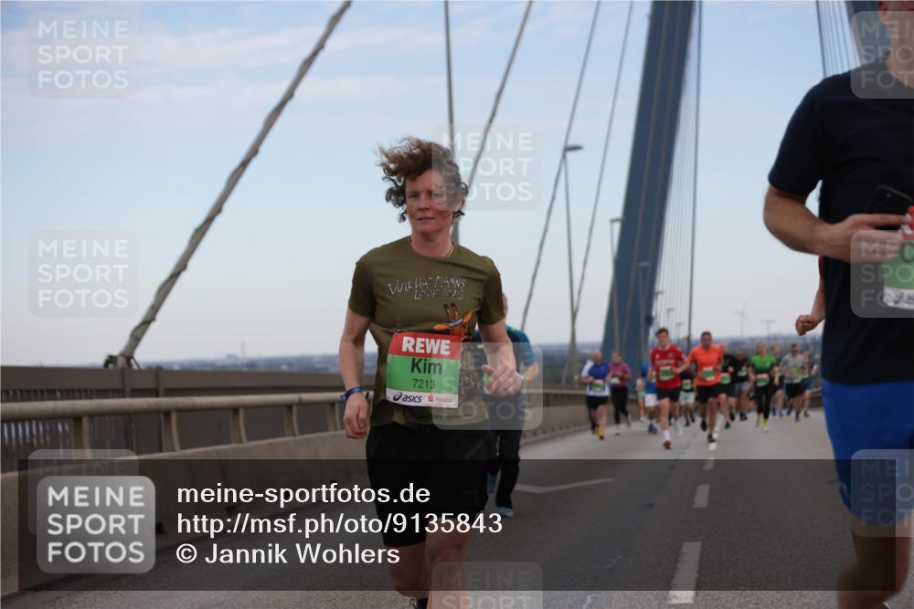 03.10.2025 - Köhlbrandbrückenlauf Jannik Wohlers http://msf.ph/oto/9135843 03.10.2025 15:24:22 Position 1 2025, 7213 meine-sportfotos.de