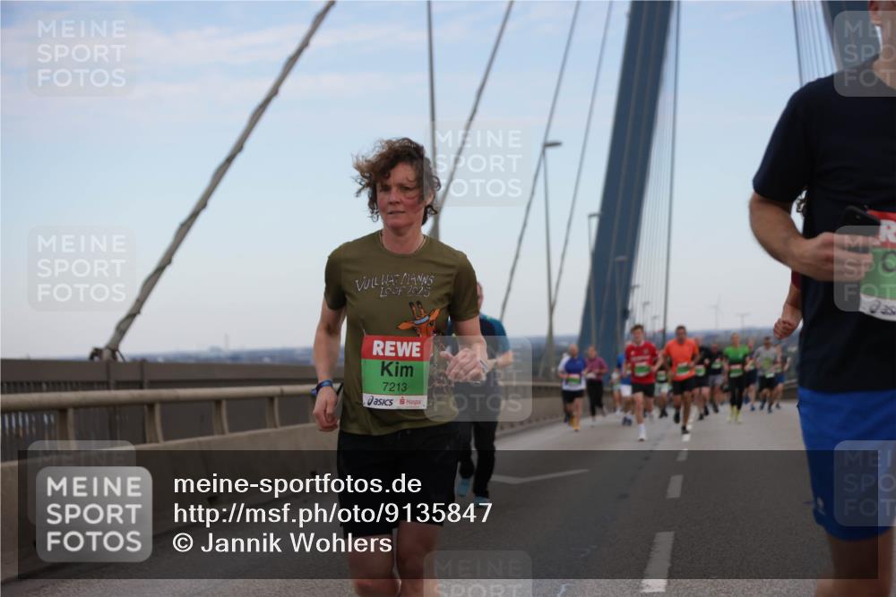 03.10.2025 - Köhlbrandbrückenlauf Jannik Wohlers http://msf.ph/oto/9135847 03.10.2025 15:24:22 Position 1 2025, 7213 meine-sportfotos.de