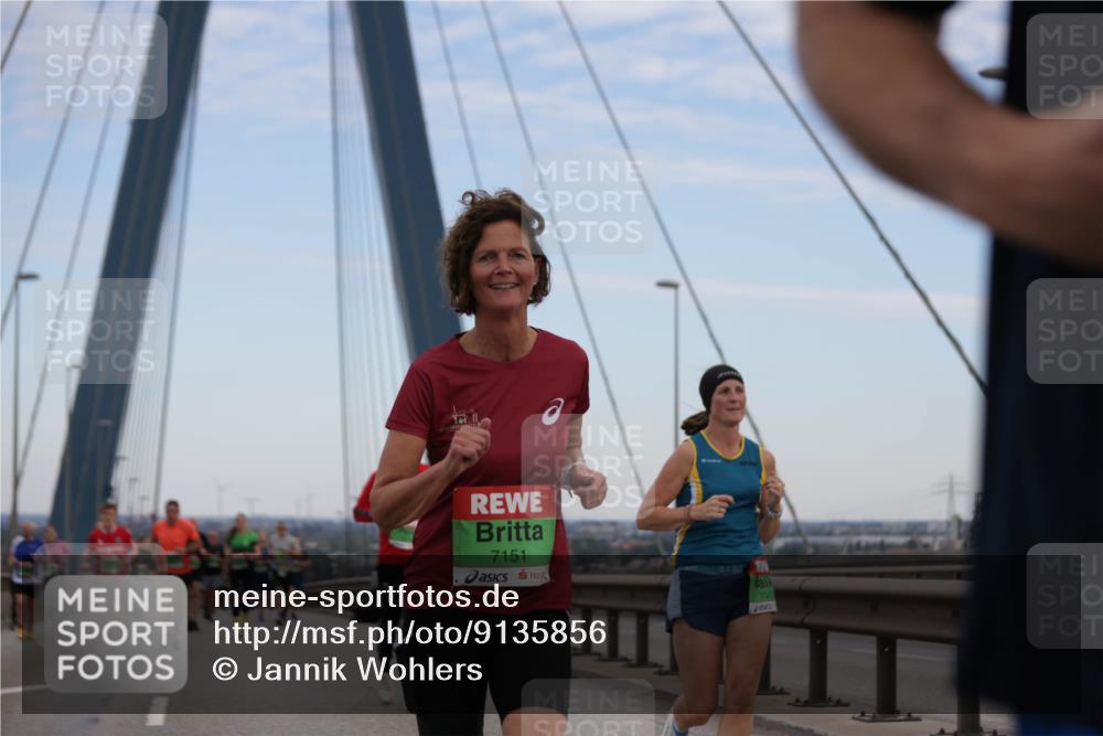 03.10.2025 - Köhlbrandbrückenlauf Jannik Wohlers http://msf.ph/oto/9135856 03.10.2025 15:24:23 Position 1 7151, 29, 7012 meine-sportfotos.de