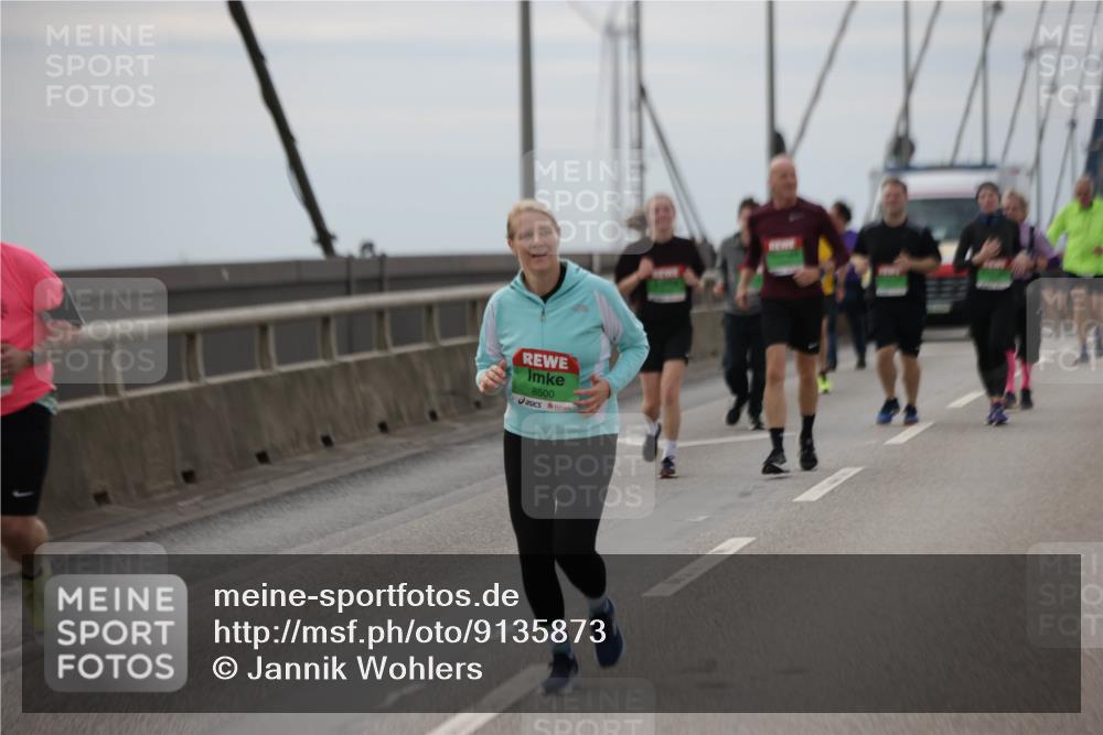 03.10.2025 - Köhlbrandbrückenlauf Jannik Wohlers http://msf.ph/oto/9135873 03.10.2025 16:06:44 Position 1 8500 meine-sportfotos.de