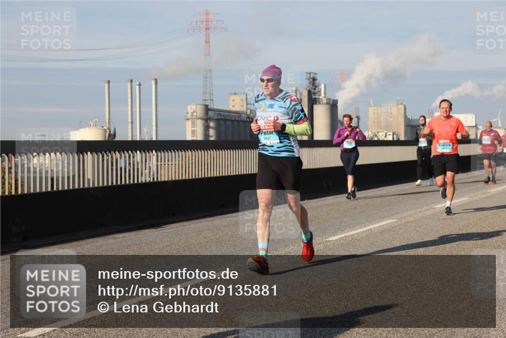 03.10.2025 - Köhlbrandbrückenlauf Lena Gebhardt http://msf.ph/oto/9135881 03.10.2025 09:53:53 Position 2 3457 meine-sportfotos.de