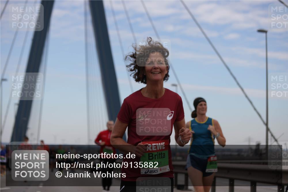 03.10.2025 - Köhlbrandbrückenlauf Jannik Wohlers http://msf.ph/oto/9135882 03.10.2025 15:24:23 Position 1 7151 meine-sportfotos.de
