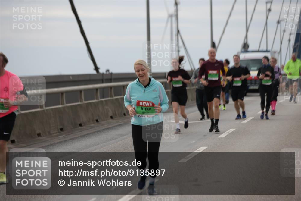 03.10.2025 - Köhlbrandbrückenlauf Jannik Wohlers http://msf.ph/oto/9135897 03.10.2025 16:06:45 Position 1 8500 meine-sportfotos.de