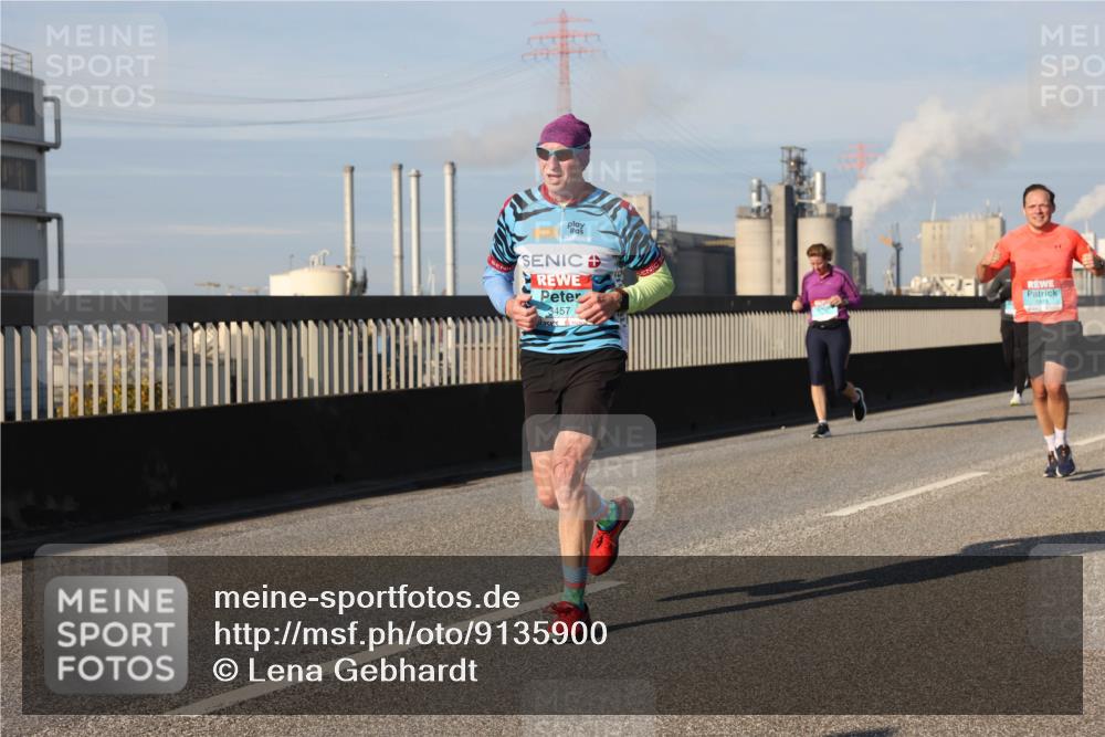 03.10.2025 - Köhlbrandbrückenlauf Lena Gebhardt http://msf.ph/oto/9135900 03.10.2025 09:53:54 Position 2 3457 meine-sportfotos.de