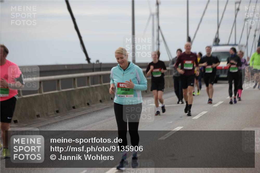 03.10.2025 - Köhlbrandbrückenlauf Jannik Wohlers http://msf.ph/oto/9135906 03.10.2025 16:06:45 Position 1 8500 meine-sportfotos.de