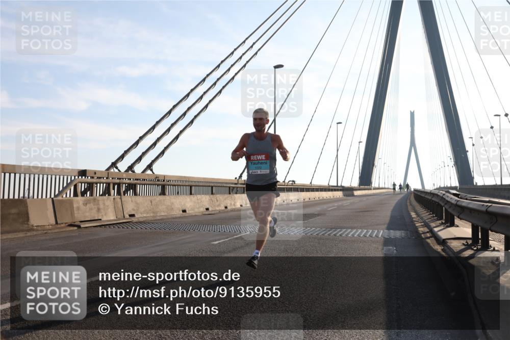 03.10.2025 - Köhlbrandbrückenlauf Yannick Fuchs http://msf.ph/oto/9135955 03.10.2025 08:19:28 Position 2 1022 meine-sportfotos.de