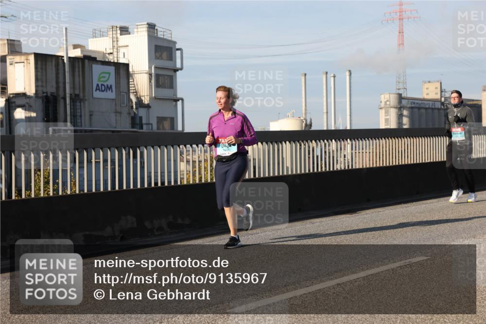 03.10.2025 - Köhlbrandbrückenlauf Lena Gebhardt http://msf.ph/oto/9135967 03.10.2025 09:53:57 Position 2 1444 meine-sportfotos.de
