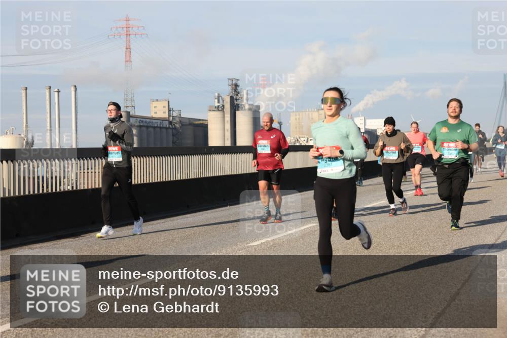 03.10.2025 - Köhlbrandbrückenlauf Lena Gebhardt http://msf.ph/oto/9135993 03.10.2025 09:53:58 Position 2 1534 meine-sportfotos.de