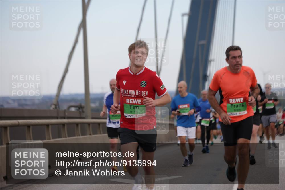03.10.2025 - Köhlbrandbrückenlauf Jannik Wohlers http://msf.ph/oto/9135994 03.10.2025 15:24:27 Position 1 96, 9115, 8886 meine-sportfotos.de