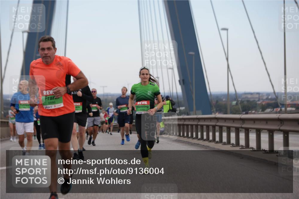 03.10.2025 - Köhlbrandbrückenlauf Jannik Wohlers http://msf.ph/oto/9136004 03.10.2025 15:24:28 Position 1 8886, 7455 meine-sportfotos.de
