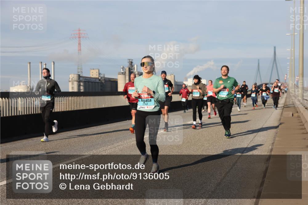03.10.2025 - Köhlbrandbrückenlauf Lena Gebhardt http://msf.ph/oto/9136005 03.10.2025 09:53:58 Position 2 2381 meine-sportfotos.de