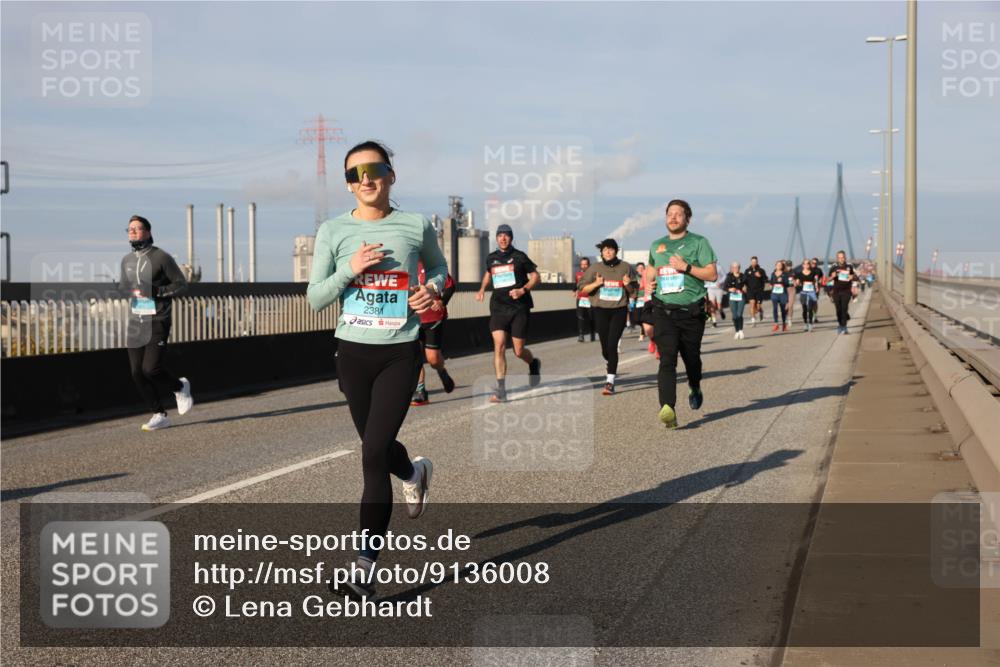 03.10.2025 - Köhlbrandbrückenlauf Lena Gebhardt http://msf.ph/oto/9136008 03.10.2025 09:53:58 Position 2 2381 meine-sportfotos.de