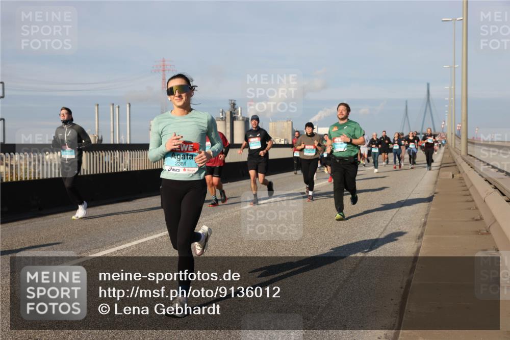 03.10.2025 - Köhlbrandbrückenlauf Lena Gebhardt http://msf.ph/oto/9136012 03.10.2025 09:53:59 Position 2 2381 meine-sportfotos.de
