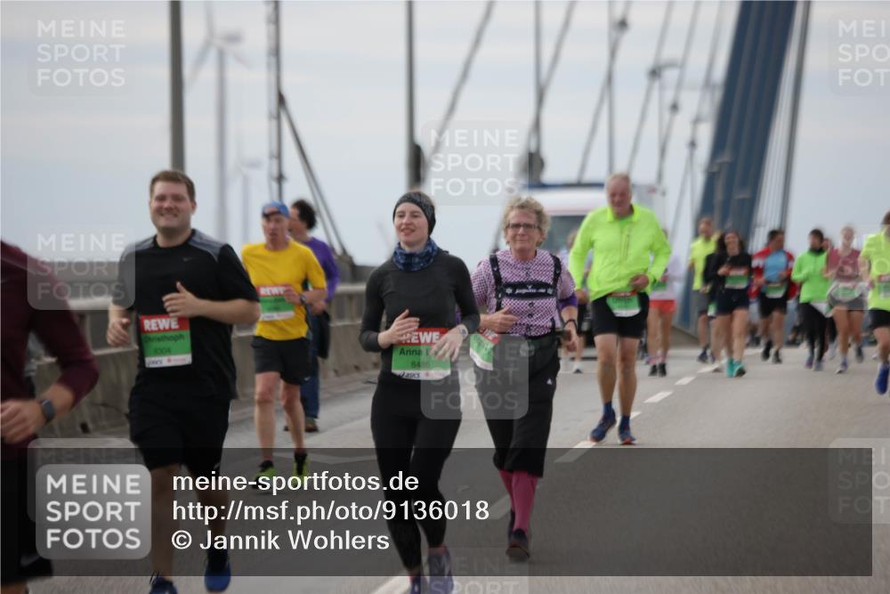 03.10.2025 - Köhlbrandbrückenlauf Jannik Wohlers http://msf.ph/oto/9136018 03.10.2025 16:06:51 Position 1 8304, 8486 meine-sportfotos.de