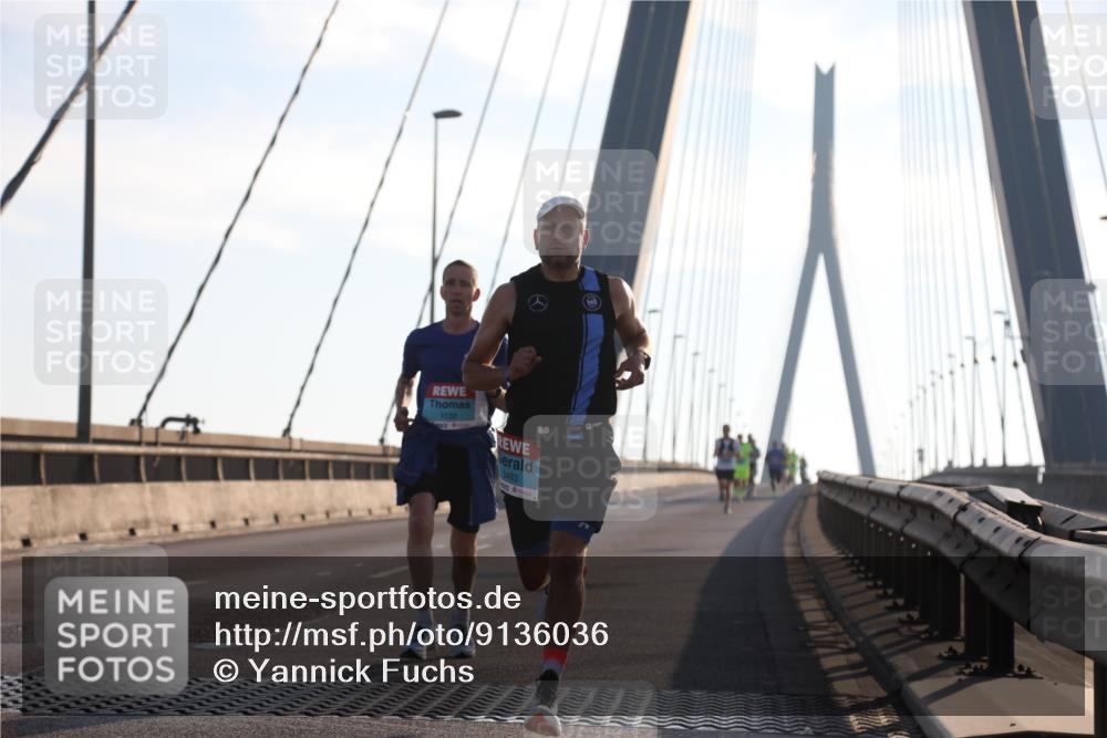 03.10.2025 - Köhlbrandbrückenlauf Yannick Fuchs http://msf.ph/oto/9136036 03.10.2025 08:19:45 Position 2 1032, 3463 meine-sportfotos.de