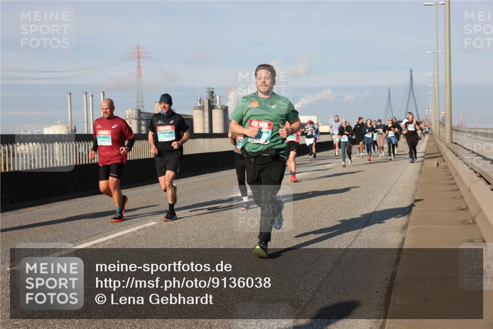 03.10.2025 - Köhlbrandbrückenlauf Lena Gebhardt http://msf.ph/oto/9136038 03.10.2025 09:54:00 Position 2 1181, 1191 meine-sportfotos.de