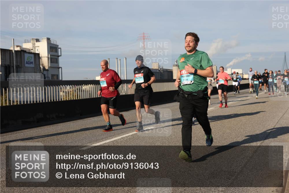 03.10.2025 - Köhlbrandbrückenlauf Lena Gebhardt http://msf.ph/oto/9136043 03.10.2025 09:54:00 Position 2 1181, 1534 meine-sportfotos.de