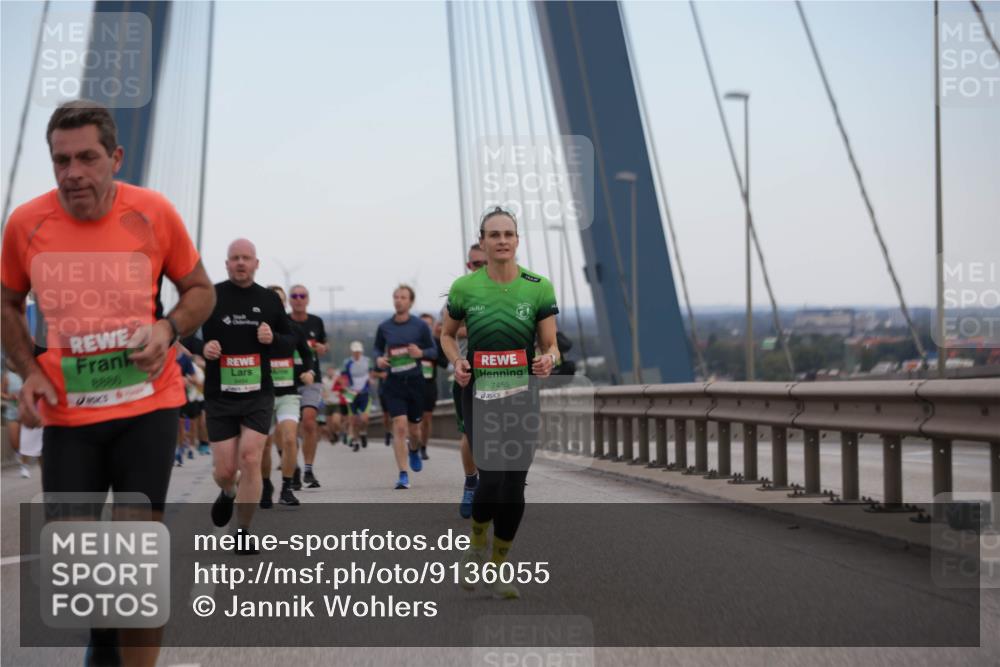 03.10.2025 - Köhlbrandbrückenlauf Jannik Wohlers http://msf.ph/oto/9136055 03.10.2025 15:24:28 Position 1 2226, 7455 meine-sportfotos.de