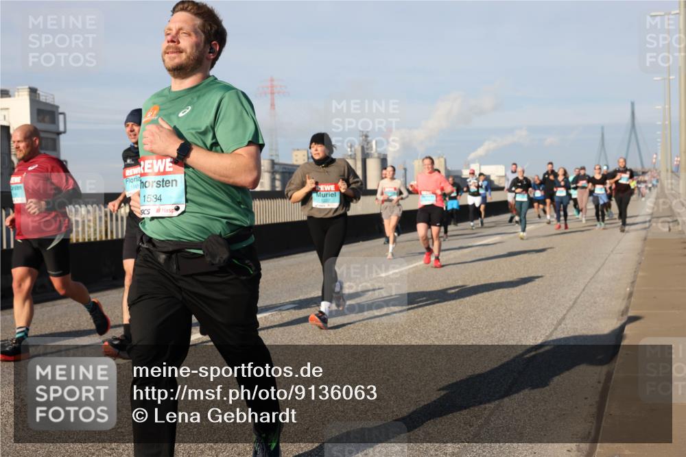03.10.2025 - Köhlbrandbrückenlauf Lena Gebhardt http://msf.ph/oto/9136063 03.10.2025 09:54:01 Position 2 1534, 1227 meine-sportfotos.de