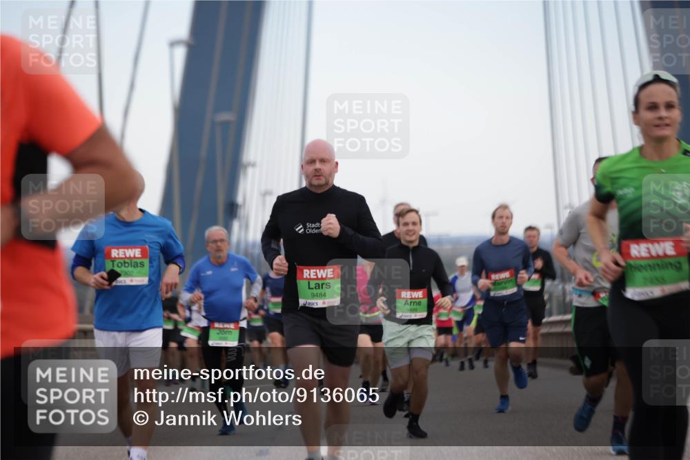 03.10.2025 - Köhlbrandbrückenlauf Jannik Wohlers http://msf.ph/oto/9136065 03.10.2025 15:24:29 Position 1 9484, 7438, 9489 meine-sportfotos.de